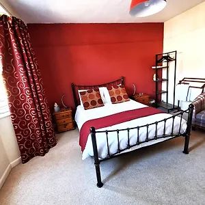 Quiet Comfortable Patcham Studio Free Parking Hallway Shared With Host Apartment